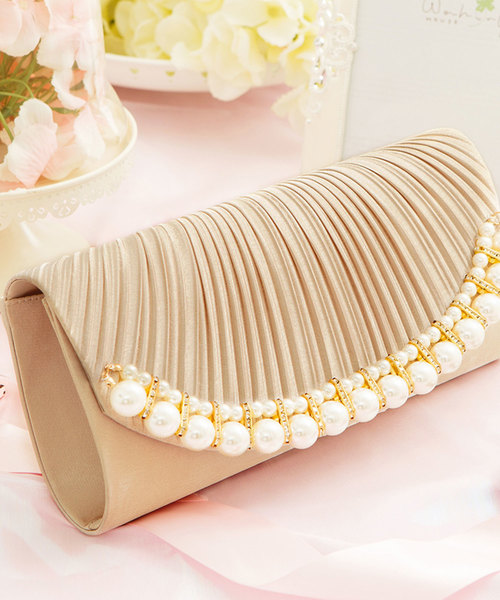 DRESS STAR（ドレス スター）の「パールビジューラディアルサテンクラッチバッグ（クラッチバッグ・レディース・ホワイト/ブラック/ベージュ/シルバー・フリー）」の3枚目の写真