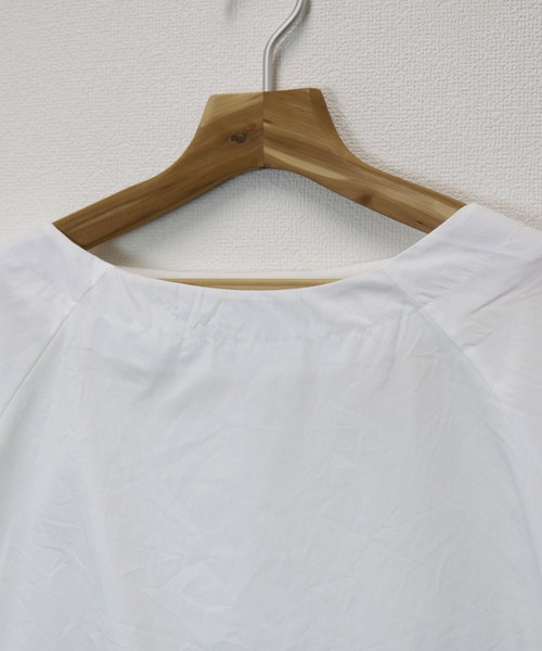 andme（アンドミー）の「袖コンシャスシャツブラウストップス（シャツ/ブラウス・レディース・ブラック/ベージュ/ネイビー/オフホワイト/ピンク・M）」の8枚目の写真