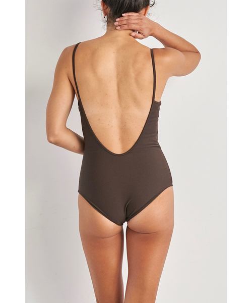 SEA(シー)の「ヘンリーネックスイムスーツ(水着・レディース・カーキ/チョコ・34/32)」の4枚目の写真