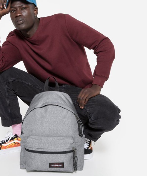 EASTPAK(イーストパック )の「PADDED ZIPPL'R CORE COLORS デイパック(バックパック/リュック)」|グレー
