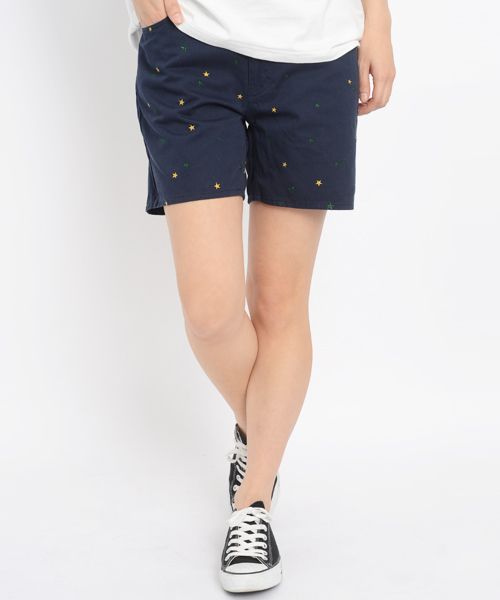 X-girl(エックスガール)の「STAR EMBROIDERY CHINO SHORTS(カーゴパンツ・レディース・ベージュ/レッド/ネイビー・1/0/2)」の2枚目の写真