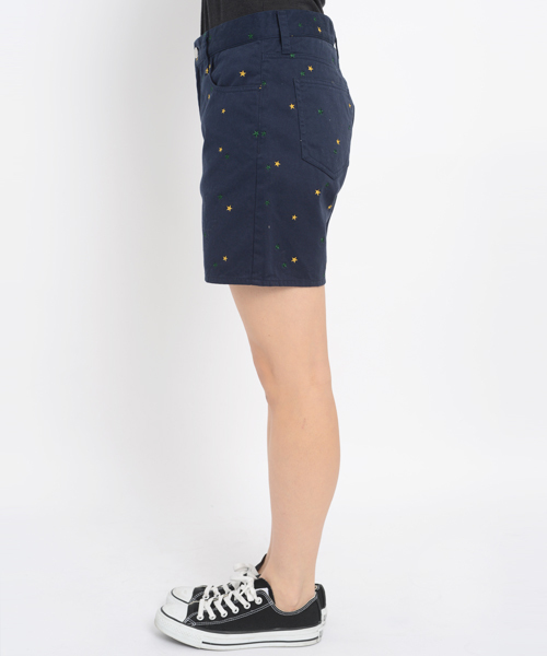 X-girl(エックスガール)の「STAR EMBROIDERY CHINO SHORTS(カーゴパンツ・レディース・ベージュ/レッド/ネイビー・1/0/2)」の7枚目の写真