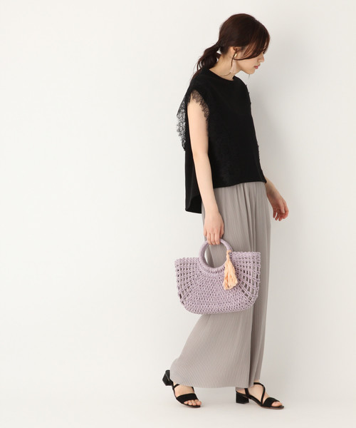 GLOBAL WORK（グローバルワーク）の「カタレースＴ半袖/836568（Tシャツ/カットソー・レディース・ブラック/ネイビー/オフホワイト/ベージュ系その他3・MEDIUM/LARGE）」の7枚目の写真