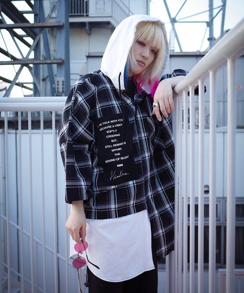rovtski(ロフトスキー)の「【ビッグシルエット】JERZY CHECK MIX MIX HOOD SHIRT/オーバーサイズ ジャージ チェックミックス フードシャツ(シャツ/ブラウス・レディース・ホワイト×ブラック/ホワイト系その他/ホワイト×イエロー・FREE)」の2枚目の写真