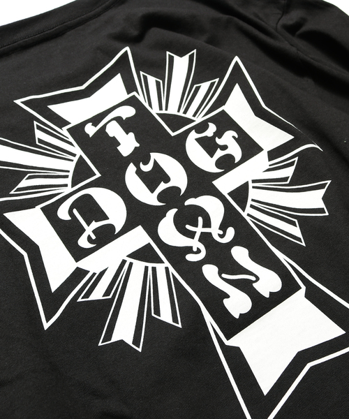 DOG ORIGINALS Tシャツ ダークグリーン 十字架 The Dogs Were Good Again Tee - Dark Green – WeRateDogs