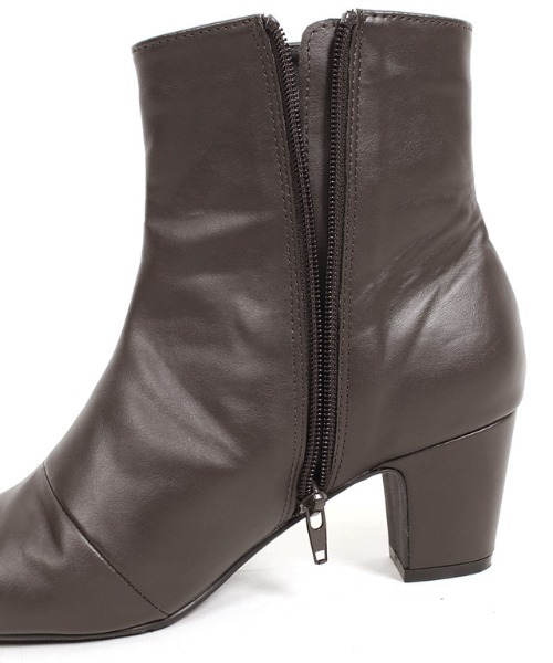 Pierrot（ピエロ）の「スクエアトゥブーツ（ブーツ・レディース・ブラック系その他2/ブラウン/ブラック系その他・LL/L/S/M）」の11枚目の写真