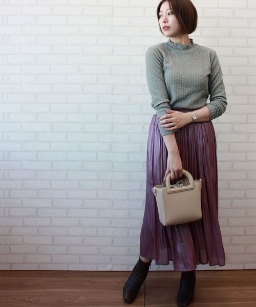 BELLUNA（ベルーナ）の「ふんわりケーブル柄ハイネックプルオーバー（Tシャツ/カットソー・レディース・ブラック/オフホワイト/パープル系その他/モカ/杢グレー・MEDIUM/LARGE/X-LARGE）」の17枚目の写真