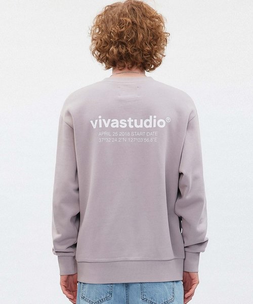 VIVASTUDIO(ビバスタジオ)の「『VIVA STUDIO』LOCATION CREWNECK JS/ロケーション クルーネックトレーナー/スウェット(スウェット・メンズ・ブラック/イエロー/ベージュ/アイボリー/グリーン/チャコールグレー/パープル/グレー・M/L)」の5枚目の写真