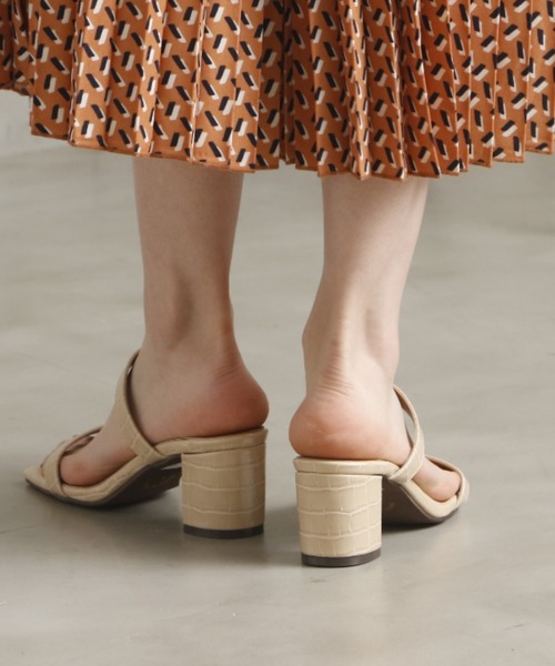 VIVIAN（ヴィヴィアン）の「スクエアトゥダブルストラップミュールサンダル（サンダル・レディース・Royal/D/ブラック×グリーン/E/パイソン・SS/S/M/L/LL）」の15枚目の写真