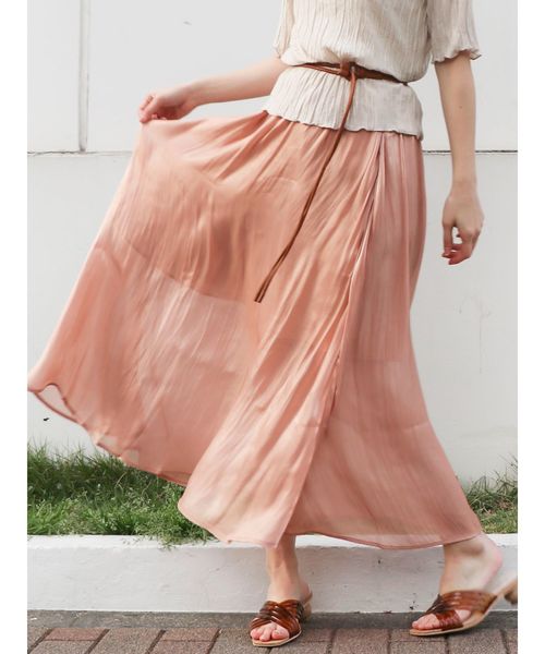 dazzlin（ダズリン）の「ミラーリングプリーツマキシスカート（スカート・レディース・ベージュ/オレンジ/ブルー・FREE）」の3枚目の写真