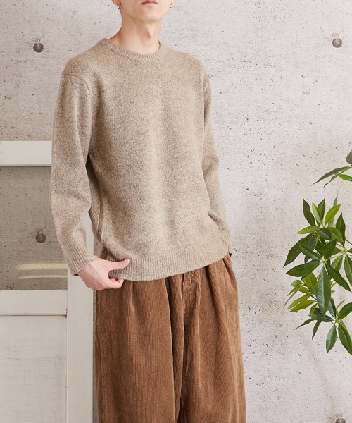 VIBGYOR(ヴィブジョー)の「VIBGYOR Select/モヘヤ調クルーネックニット(BL)(ニット/セーター・メンズ・ベージュ/モカ・MEDIUM/LARGE)」の2枚目の写真