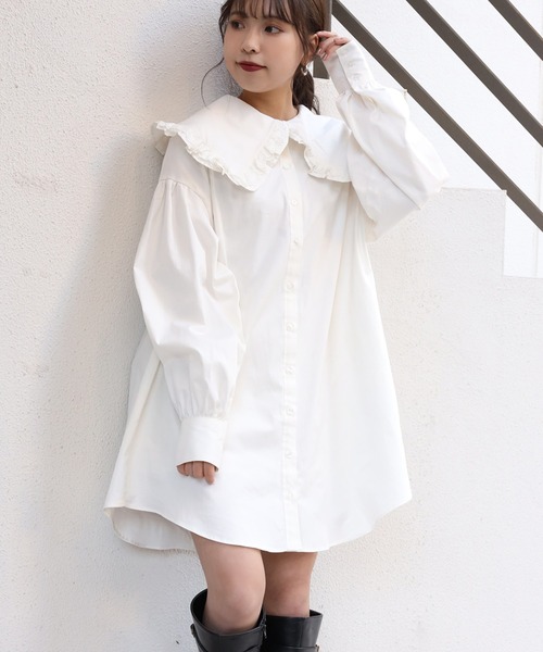 one after another NICE CLAUP(ワンアフターアナザーナイスクラップ)の「フリル大きな襟ブラウス(シャツ/ブラウス・レディース・ブラック/オフホワイト/モカ・FREE)」の2枚目の写真