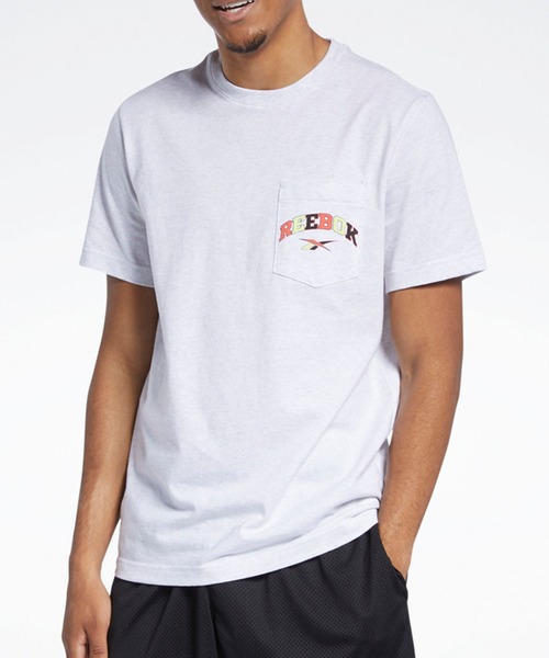 Reebok(リーボック)の「クラシックス バスケットボール ポケットTシャツ / Classics Basketball Pocket T-Shirt(Tシャツ/カットソー・メンズ・ブラック/ホワイト・SMALL/MEDIUM/LARGE/XXX-LARGE/X-SMALL/X-LARGE/XX-LARGE)」の8枚目の写真