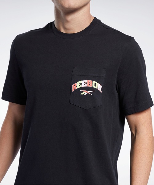 Reebok(リーボック)の「クラシックス バスケットボール ポケットTシャツ / Classics Basketball Pocket T-Shirt(Tシャツ/カットソー・メンズ・ブラック/ホワイト・SMALL/MEDIUM/LARGE/XXX-LARGE/X-SMALL/X-LARGE/XX-LARGE)」の13枚目の写真