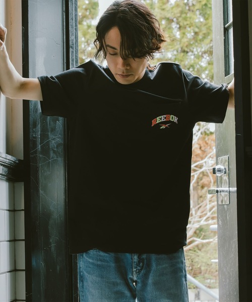 Reebok(リーボック)の「クラシックス バスケットボール ポケットTシャツ / Classics Basketball Pocket T-Shirt(Tシャツ/カットソー・メンズ・ブラック/ホワイト・SMALL/MEDIUM/LARGE/XXX-LARGE/X-SMALL/X-LARGE/XX-LARGE)」の10枚目の写真