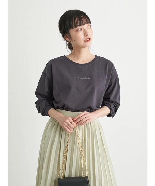 earth music&ecology(アースミュージックアンドエコロジー)の「Gratefullness ロゴプルオーバー *(Tシャツ/カットソー・レディース・ピンクベージュ/チャコールグレー/ブラウン/ホワイト・FREE)」の6枚目の写真