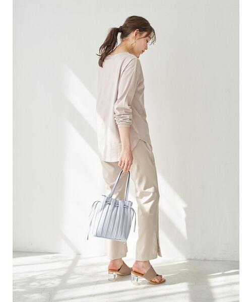 earth music&ecology(アースミュージックアンドエコロジー)の「Gratefullness ロゴプルオーバー *(Tシャツ/カットソー・レディース・ピンクベージュ/チャコールグレー/ブラウン/ホワイト・FREE)」の11枚目の写真