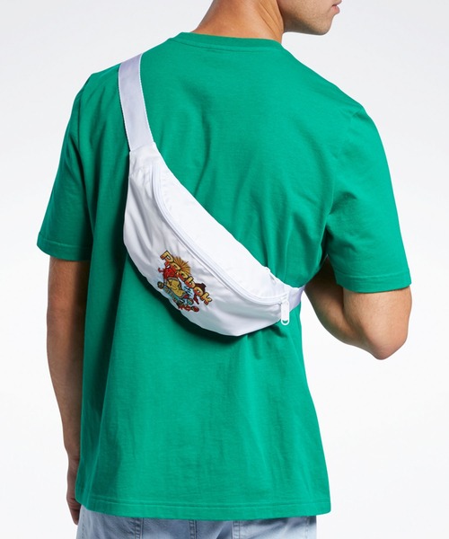 Reebok（リーボック）の「クラシックス トラベル ウエストバッグ / Classics Travel Waist Bag（ボディバッグ/ウエストポーチ・メンズ・ブラック/ネイビー/ホワイト・FREE）」の2枚目の写真