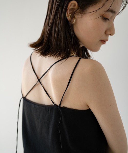 LOUNGEDRESS（ラウンジドレス）の「キャミソールブラウス（キャミソール・レディース・ブラック/ベージュ・FREE）」の3枚目の写真