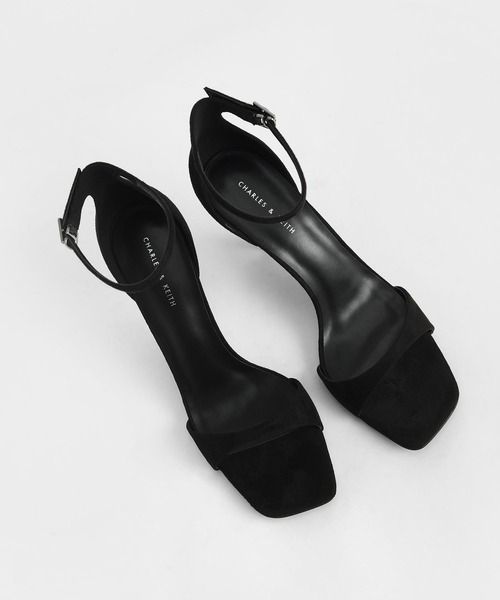 CHARLES & KEITH(チャールズ & キース)の「アンクルストラップ ヒールドサンダル / Ankle Strap Heeled Sandals(サンダル・レディース・ブラック/ホワイト/ゴールド・22.5cm/23cm/23.5cm/24.5cm/25cm/25.5cm/22cm)」の16枚目の写真