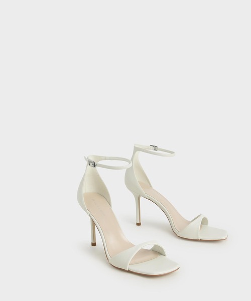 CHARLES & KEITH(チャールズ & キース)の「アンクルストラップ ヒールドサンダル / Ankle Strap Heeled Sandals(サンダル・レディース・ブラック/ホワイト/ゴールド・22.5cm/23cm/23.5cm/24.5cm/25cm/25.5cm/22cm)」の5枚目の写真