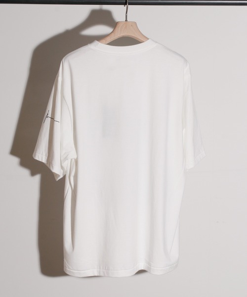 JANESMITH（ジェーンスミス）の「JANESMITH ジェーンスミス / CADILLAC PLYMOUTH SHORT SLEEVE T-SHIRT アーティストコラボプリントビッグシルエットTシャツ ユニセックス / 21WCT-#867S-CL（Tシャツ/カットソー・レディース・ブラック/ホワイト・SMALL/MEDIUM/X-LARGE/LARGE）」の6枚目の写真