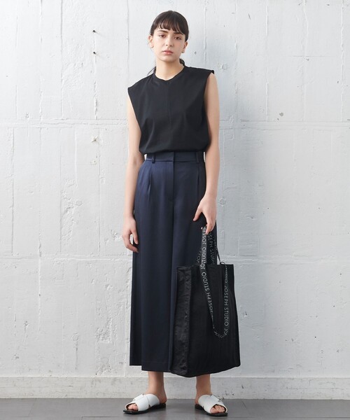 JOSEPH（ジョセフ）の「ワッシャーサテン　フレアーパンツ（その他パンツ・レディース・ネイビー系/ピンク系・2/4/6）」の17枚目の写真