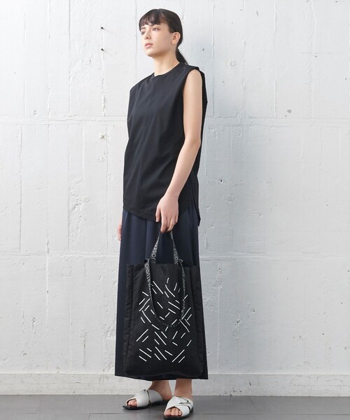 JOSEPH（ジョセフ）の「ワッシャーサテン　フレアーパンツ（その他パンツ・レディース・ネイビー系/ピンク系・2/4/6）」の4枚目の写真