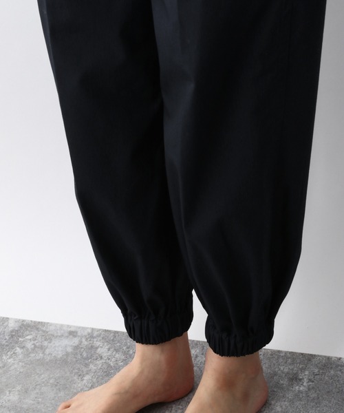 e/rm（イーアールエム）の「【e/rm】Cジョガーイージーパンツ　949651（その他パンツ・レディース・ネイビー/オフホワイト・FREE）」の9枚目の写真