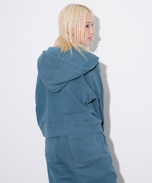 X-girl（エックスガール）の「PIGMENT-DYED ZIP-UP HOODIE（パーカー・レディース・ブラック/ライトブルー/ホワイト・SMALL/MEDIUM）」の15枚目の写真