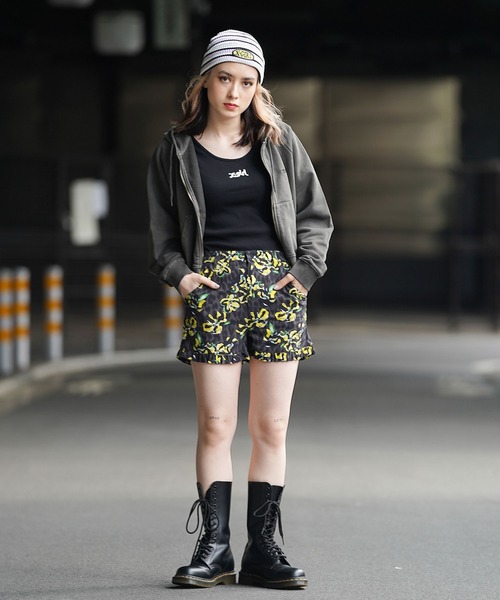 X-girl（エックスガール）の「PIGMENT-DYED ZIP-UP HOODIE（パーカー・レディース・ブラック/ライトブルー/ホワイト・SMALL/MEDIUM）」の11枚目の写真