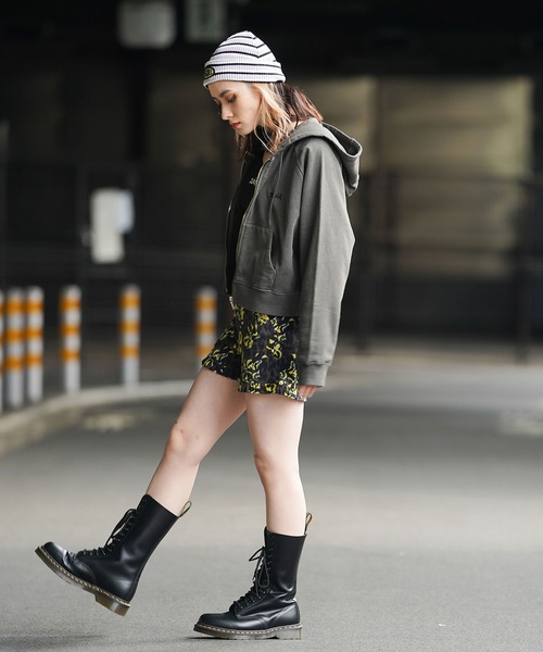 X-girl（エックスガール）の「PIGMENT-DYED ZIP-UP HOODIE（パーカー・レディース・ブラック/ライトブルー/ホワイト・SMALL/MEDIUM）」の6枚目の写真