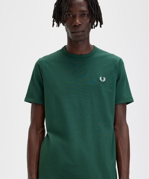 Tシャツ・カットソー FRED PERRY Men T-shirt Green M1600 X89 Crew Neck T-Shirt - Ecru | Men's T-Shirts | Designer T