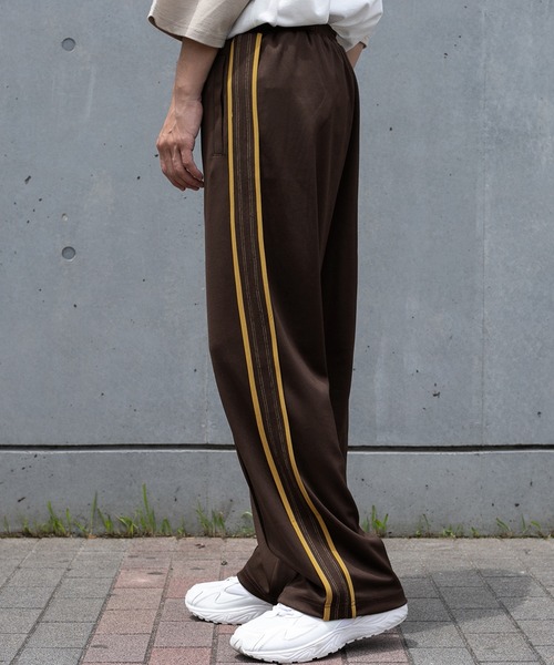 PairPair（ペアペア）の「サイドライントラックパンツ（ユニセックス）（その他パンツ・メンズ・ブラック/ブラウン系その他・MEDIUM/LARGE）」の4枚目の写真