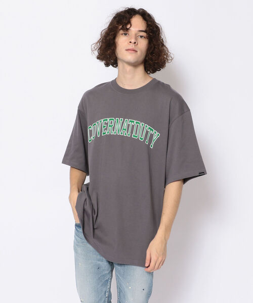 COVERNAT（カバーナット）の「COVERNAT(カバーナット)スモールアーチロゴダスティー S/S Tシャツ（Tシャツ/カットソー・メンズ・ブルー/チャコール/ホワイト・MEDIUM/SMALL/LARGE）」の3枚目の写真