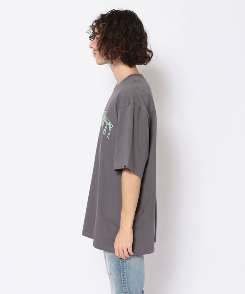 COVERNAT（カバーナット）の「COVERNAT(カバーナット)スモールアーチロゴダスティー S/S Tシャツ（Tシャツ/カットソー・メンズ・ブルー/チャコール/ホワイト・MEDIUM/SMALL/LARGE）」の5枚目の写真