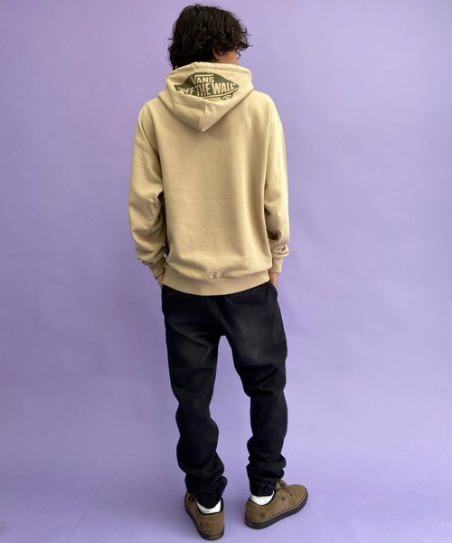 VANS（バンズ）の「VANS/バンズ　ルーズシルエット ロゴプリントパーカー 121K1030300（パーカー・メンズ・ベージュ/ブラック/レッド・L/XL/S/M）」の20枚目の写真