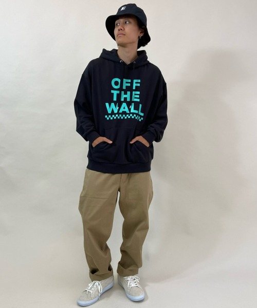 VANS（バンズ）の「VANS/バンズ　ルーズシルエット ロゴプリントパーカー 121K1030300（パーカー・メンズ・ベージュ/ブラック/レッド・L/XL/S/M）」の6枚目の写真