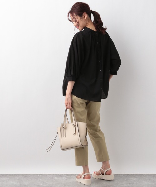 GLOBAL WORK（グローバルワーク）の「フリルスタンドブラウス6分袖/949654（シャツ/ブラウス・レディース・ホワイト/ブラック/その他・MEDIUM/LARGE）」の4枚目の写真