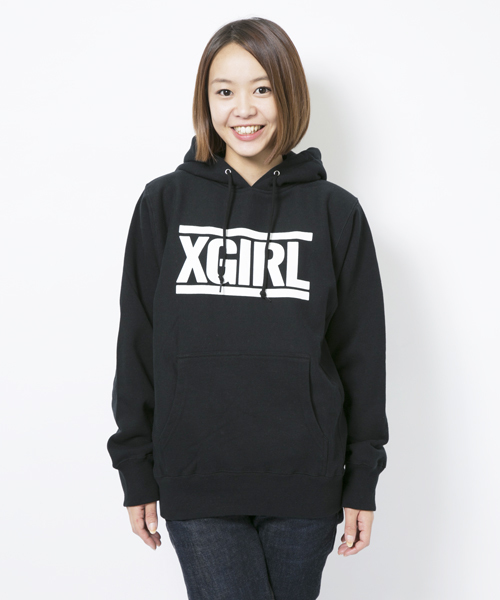 X-girl（エックスガール）の「STREET LOGO PULLOVER HOODIE（パーカー・レディース・ブラック/アッシュ/レッド・ONE SIZE）」の2枚目の写真