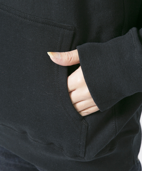 X-girl（エックスガール）の「STREET LOGO PULLOVER HOODIE（パーカー・レディース・ブラック/アッシュ/レッド・ONE SIZE）」の7枚目の写真