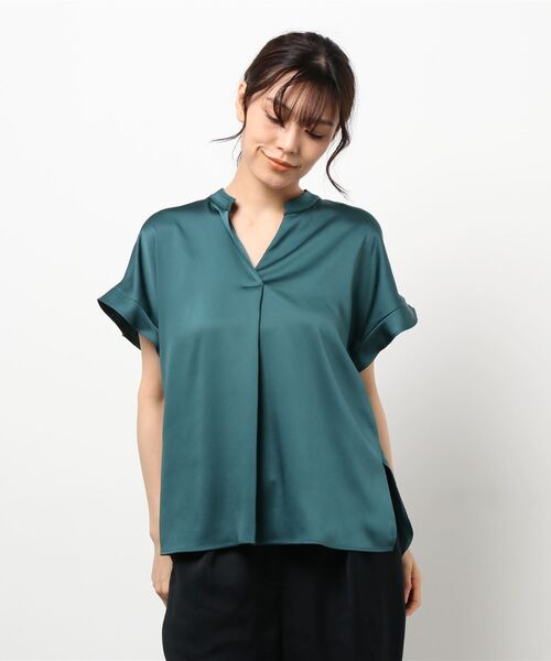allureville（アルアバイル）の「スキッパーステップヘムブラウス
