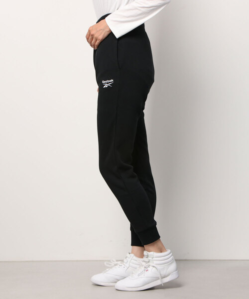 Reebok（リーボック）の「クラシックス フレンチ テリー パンツ / Classics French Terry Pants（スウェットパンツ・レディース・ブラック×ホワイト・SMALL/MEDIUM/LARGE/X-LARGE/X-SMALL）」の3枚目の写真