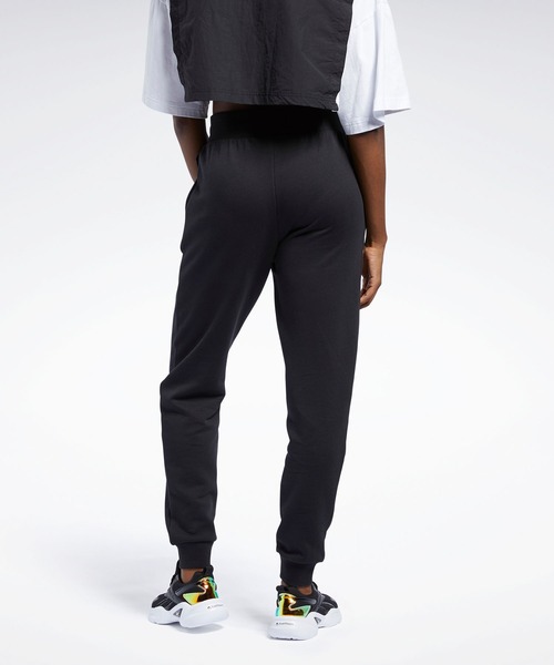 Reebok（リーボック）の「クラシックス フレンチ テリー パンツ / Classics French Terry Pants（スウェットパンツ・レディース・ブラック×ホワイト・SMALL/MEDIUM/LARGE/X-LARGE/X-SMALL）」の2枚目の写真