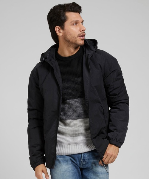 Guess（ゲス）の「Wind Proof Jacket（ナイロンジャケット・メンズ・ブラック/オリーブ・SMALL/MEDIUM/LARGE/X-LARGE）」の2枚目の写真