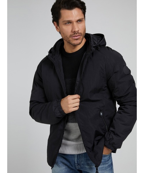 Guess（ゲス）の「Wind Proof Jacket（ナイロンジャケット・メンズ・ブラック/オリーブ・SMALL/MEDIUM/LARGE/X-LARGE）」の5枚目の写真
