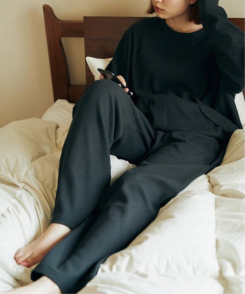 JOURNAL STANDARD（ジャーナルスタンダード）の「【WEB限定】【ロンT+パンツ+巾着袋の3点セット】T/Cワッフル ホームウェア セットアップ（Tシャツ/カットソー・メンズ・グレー/ブラック/キャメル・LARGE/SMALL/MEDIUM）」の5枚目の写真