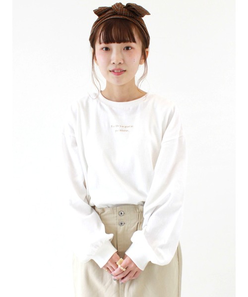 ehka sopo（エヘカソポ）の「ロゴ刺繍ロングTシャツ（Tシャツ/カットソー・レディース・オフホワイト/ピンク/グリーン/キナリ・ﾌﾘ-）」の2枚目の写真