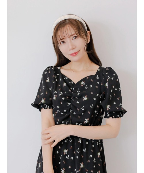 Areeam(アリーム)の「フラワーシャーリングワンピース(ワンピース・レディース・ブラック/アイボリー・FREE)」の6枚目の写真