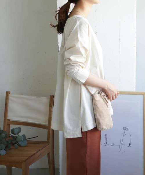 URBAN RESEARCH DOORS（アーバンリサーチドアーズ）の「コットンボートネックワイドブラウス（シャツ/ブラウス・レディース・ネイビー/カーキ/アイボリー・ONE）」の5枚目の写真